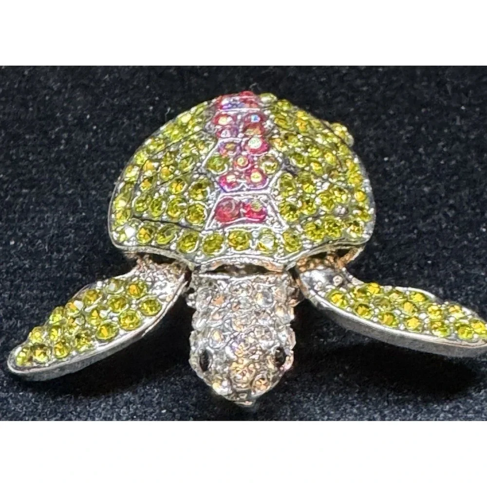 Vintage Sea Turtle Rhinestone Brooch Green Pink Crystal‎ Figural Animal Jewelry
